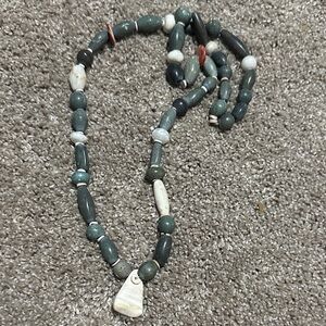 Natural Stones Green Beaded Necklace